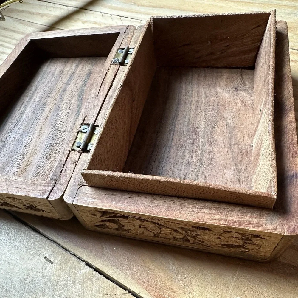 Vintage Carved Wooden Jewelry Box Floral Inlay Trinket Box Made‎ In India 6 Inch